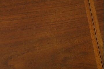 北欧ヴィンテージ　チーク材　珍しいデザインで使い勝手の良いバタフライテーブル　(R-050331)