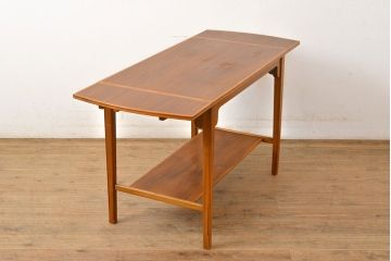 ビンテージ家具　北欧ヴィンテージ　チーク材　珍しいデザインが使い勝手の良いバタフライテーブル(サイドテーブル、オケージョナルテーブル)(R-050331)