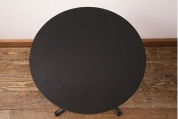 ヴィンテージ家具　インダストリアルスタイルの空間づくりに活躍するサイドテーブル(コーヒーテーブル、ラウンドテーブル、ビンテージ)(R-050342)