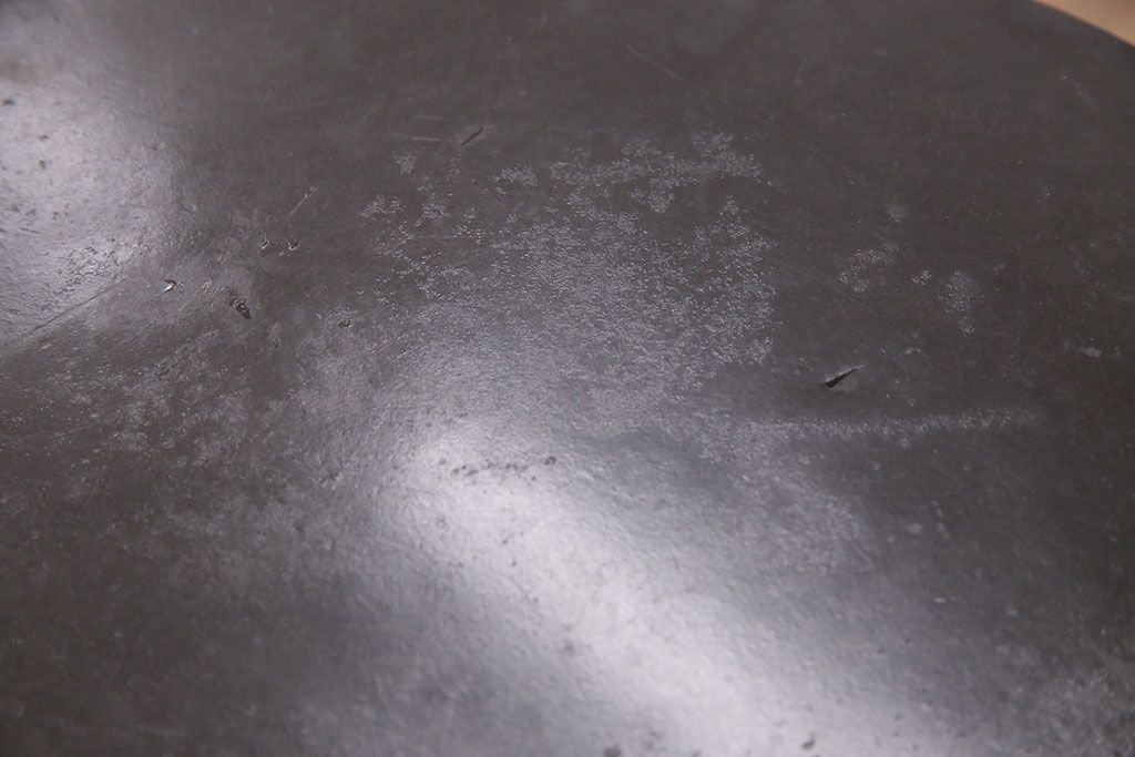 ヴィンテージ家具　インダストリアルスタイルの空間づくりに活躍するサイドテーブル(コーヒーテーブル、ラウンドテーブル、ビンテージ)(R-050342)