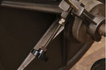 ヴィンテージ家具　インダストリアルスタイルの空間づくりに活躍するサイドテーブル(コーヒーテーブル、ラウンドテーブル、ビンテージ)(R-050342)