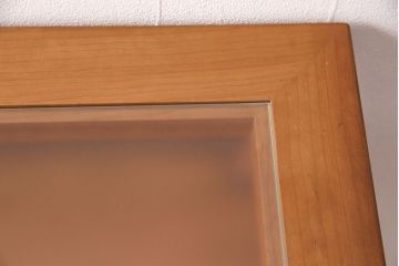 中古　美品　家具蔵(KAGURA・カグラ)　チェリー材　スタイリッシュなデザインが魅力のサイドテーブル(電話台、花台)(R-050343)