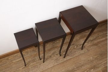 新古品　展示美品　IDC大塚家具　Baker(ベーカー社)　マホガニー材　エレガントなネストテーブル(サイドテーブル)(R-050344)