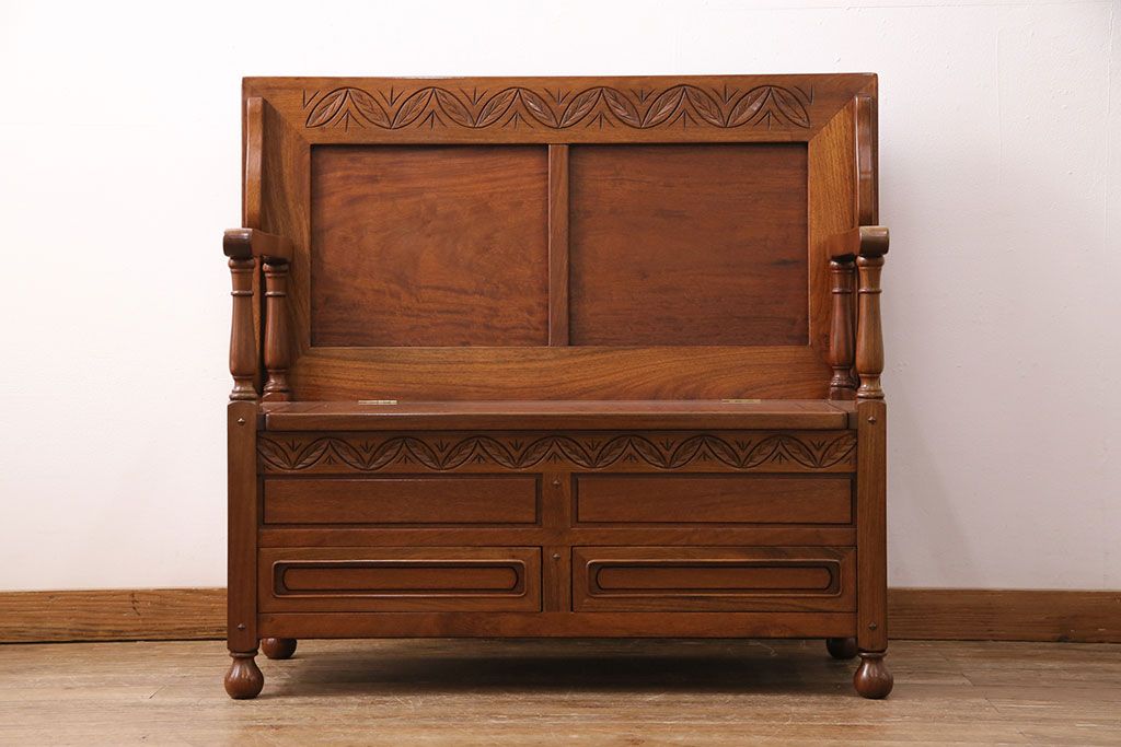 中古　カリン材製　高級家具　いろいろな使い方を楽しめる、便利なモンクスベンチ(ブランケットボックス、テーブル、サイドボード、花梨材)(R-050345)