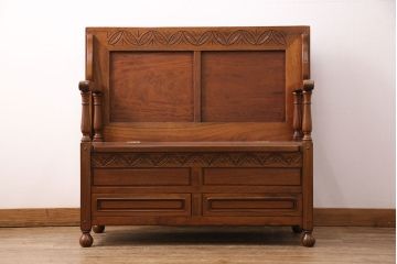 中古　カリン材製　高級家具　いろいろな使い方を楽しめる、便利なモンクスベンチ(ブランケットボックス、テーブル、サイドボード、花梨材)(R-050345)