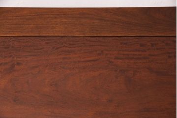 中古　カリン材製　高級家具　いろいろな使い方を楽しめる、便利なモンクスベンチ(ブランケットボックス、テーブル、サイドボード、花梨材)(R-050345)