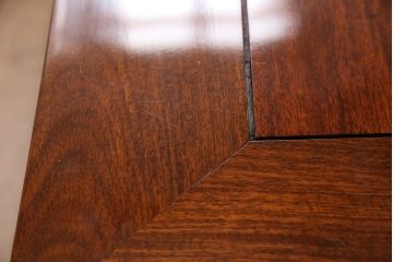 中古　カリン材製　高級家具　いろいろな使い方を楽しめる、便利なモンクスベンチ(ブランケットボックス、テーブル、サイドボード、花梨材)(R-050345)