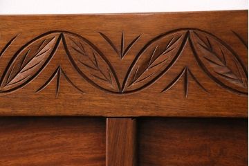 中古　カリン材製　高級家具　いろいろな使い方を楽しめる、便利なモンクスベンチ(ブランケットボックス、テーブル、サイドボード、花梨材)(R-050345)