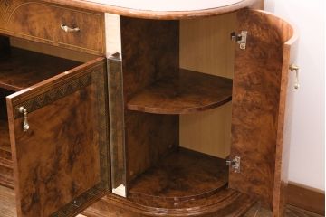 中古　美品　イタリア輸入家具　Eddi Rose(エディローズ)　ヨーロッパ調の華豪華な雰囲気づくりにぴったりなサイドボード(収納棚、戸棚、キャビネット)(R-050347)