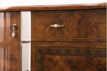 中古　美品　イタリア輸入家具　Eddi Rose(エディローズ)　ヨーロッパ調の華豪華な雰囲気づくりにぴったりなサイドボード(収納棚、戸棚、キャビネット)(R-050347)