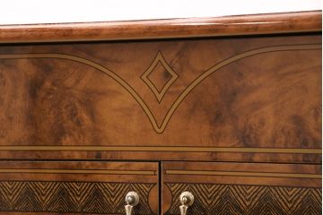 中古　美品　イタリア輸入家具　Eddi Rose(エディローズ)　ヨーロッパ調の華豪華な雰囲気づくりにぴったりなサイドボード(収納棚、戸棚、キャビネット)(R-050347)