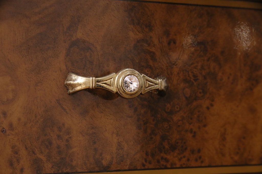 中古　美品　イタリア輸入家具　Eddi Rose(エディローズ)　ヨーロッパ調の華豪華な雰囲気づくりにぴったりなサイドボード(収納棚、戸棚、キャビネット)(R-050347)