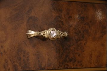 中古　美品　イタリア輸入家具　Eddi Rose(エディローズ)　ヨーロッパ調の華豪華な雰囲気づくりにぴったりなサイドボード(収納棚、戸棚、キャビネット)(R-050347)