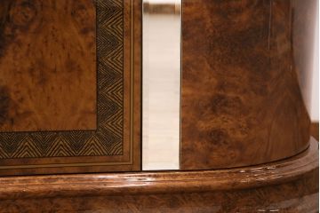 中古　美品　イタリア輸入家具　Eddi Rose(エディローズ)　ヨーロッパ調の華豪華な雰囲気づくりにぴったりなサイドボード(収納棚、戸棚、キャビネット)(R-050347)