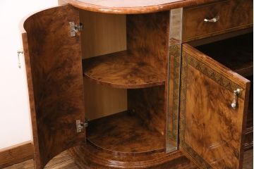 中古　美品　イタリア輸入家具　Eddi Rose(エディローズ)　ヨーロッパ調の華豪華な雰囲気づくりにぴったりなサイドボード(収納棚、戸棚、キャビネット)(R-050347)