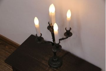 ヴィンテージ照明　フランスビンテージ　クリストフル　キャンドルスタンド型のテーブルスタンド(テーブルランプ、卓上照明)(R-050348)