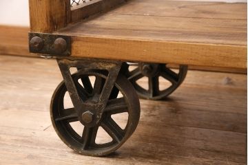 中古　ドイツ　KARE DESIGN(カレデザイン)　キャスター付きオープンシェルフ(本棚、飾り棚、陳列棚、店舗什器、ラック)(R-050354)