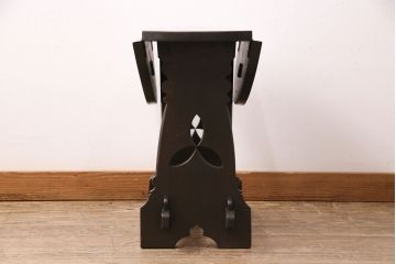 アンティーク家具　ナラ材　凝ったつくりの脚が魅力的なバタフライテーブル(ラウンドテーブル、コーヒーテーブル、ドロップリーフテーブル)(R-050355)