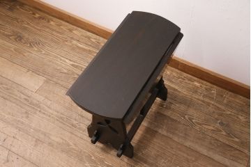 アンティーク家具　ナラ材　凝ったつくりの脚が魅力的なバタフライテーブル(ラウンドテーブル、コーヒーテーブル、ドロップリーフテーブル)(R-050355)