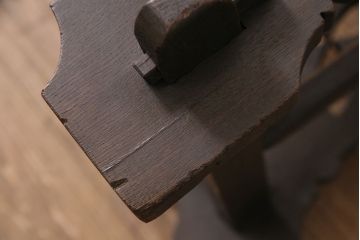 アンティーク家具　ナラ材　凝ったつくりの脚が魅力的なバタフライテーブル(ラウンドテーブル、コーヒーテーブル、ドロップリーフテーブル)(R-050355)