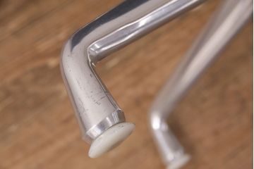 中古　美品　Hermanmiller(ハーマンミラー社)　イームズアルミナムグループ　サイドチェア(定価約19万円)(オフィスチェア、椅子)(R-050356)