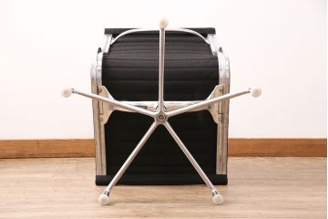 中古　美品　Hermanmiller(ハーマンミラー社)　イームズアルミナムグループ　サイドチェア(定価約19万円)(オフィスチェア、椅子)(R-050357)
