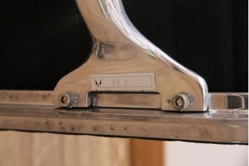 中古　美品　Hermanmiller(ハーマンミラー社)　イームズアルミナムグループ　サイドチェア(定価約19万円)(オフィスチェア、椅子)(R-050357)