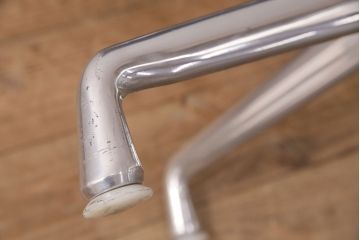 中古　美品　Hermanmiller(ハーマンミラー社)　イームズアルミナムグループ　サイドチェア(定価約19万円)(オフィスチェア、椅子)(R-050357)
