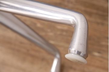中古　美品　Hermanmiller(ハーマンミラー社)　イームズアルミナムグループ　サイドチェア(定価約19万円)(オフィスチェア、椅子)(R-050358)