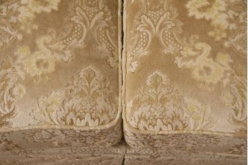 中古　美品　DREXEL HERITAGE(ドレクセルヘリテイジ)　上質な空間づくりにおすすめ!エレガントな佇まいが魅力の2.5人掛けワイドソファ(2Pソファ、2人掛け、二人掛け、3人掛け、三人掛け、3P)(定価約120万円)(R-050363)