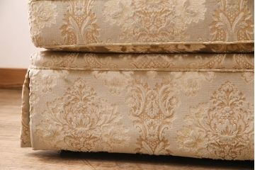 中古　美品　DREXEL HERITAGE(ドレクセルヘリテイジ)　上質な空間づくりにおすすめ!エレガントな佇まいが魅力の2.5人掛けワイドソファ(2Pソファ、2人掛け、二人掛け、3人掛け、三人掛け、3P)(定価約120万円)(R-050363)