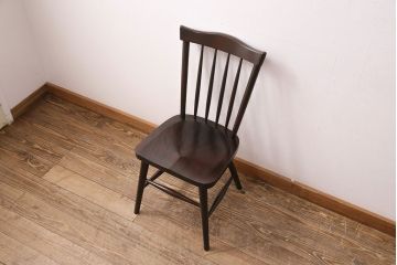 中古　北海道民芸家具　シンプルなデザインが取り入れやすいダイニングチェア(ウィンザーチェア、板座チェア、椅子、ウインザーチェア)(R-050374)
