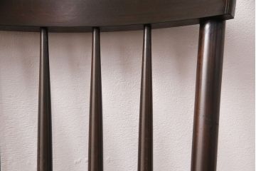 中古　北海道民芸家具　シンプルなデザインが取り入れやすいダイニングチェア(ウィンザーチェア、板座チェア、椅子、ウインザーチェア)(R-050374)