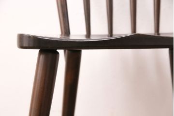 中古　北海道民芸家具　シンプルなデザインが取り入れやすいダイニングチェア(ウィンザーチェア、板座チェア、椅子、ウインザーチェア)(R-050375)