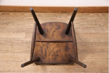 中古　北海道民芸家具　シンプルなデザインが取り入れやすいダイニングチェア(ウィンザーチェア、板座チェア、椅子、ウインザーチェア)(R-050375)