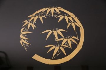 中古　美品　輪島塗り　草花の絵が上品に施された座卓(ローテーブル)(R-050378)