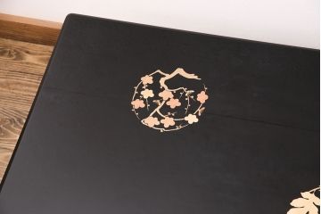 中古　美品　輪島塗り　草花の絵が上品に施された座卓(ローテーブル)(R-050378)