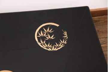 中古　美品　輪島塗り　草花の絵が上品に施された座卓(ローテーブル)(R-050378)