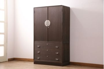 中古　美品　伝統工芸士・石川鬼千作　衣装盆付き・かくし付き　品の良さを感じさせる加茂総桐箪笥(並厚、四方丸)(総桐たんす、総桐箪笥、和タンス、衣装箪笥、着物箪笥)(R-050381)