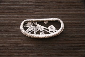 中古　美品　伝統工芸士・石川鬼千作　衣装盆付き・かくし付き　品の良さを感じさせる加茂総桐箪笥(並厚、四方丸)(総桐たんす、総桐箪笥、和タンス、衣装箪笥、着物箪笥)(R-050381)