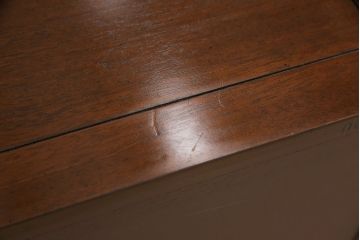中古　美品　DREXEL HERITAGE(ドレクセルヘリテイジ)　Triune(トライユン)　クラシカルな佇まいのサイドボード(キャビネット、リビングボード)(定価約54万円)(R-050390)