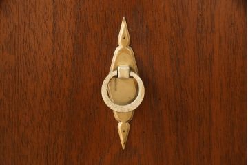 中古　美品　DREXEL HERITAGE(ドレクセルヘリテイジ)　Triune(トライユン)　クラシカルな佇まいのサイドボード(キャビネット、リビングボード)(定価約54万円)(R-050390)