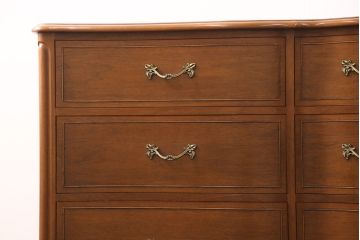 中古　美品　DREXEL HERITAGE(ドレクセルヘリテイジ)　Touraine(ツーレイン)　エレガントな雰囲気が魅力的なチェスト(サイドボード、引き出し)(定価約49万円)(R-050391)