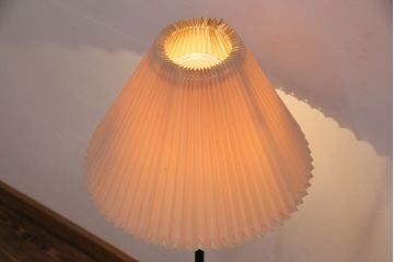 ヴィンテージ家具　デンマーク　シンプルなデザインで取り入れやすいフロアスタンド(スタンド照明、スタンドライト、ビンテージ)(R-050394)