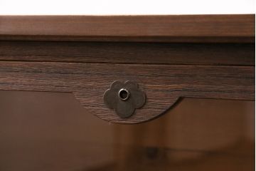 和製アンティーク　桐箪笥リメイク　前面ガラス製　鉄脚がおしゃれ!見せる収納を楽しめるリビングボード(引き出し、チェスト、シャツケース、テレビ台)(R-050395)