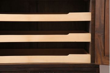 中古　軽井沢彫　衣装盆付き　菖蒲の彫刻が美しい和箪笥(衣装タンス、チェスト、着物箪笥、収納箪笥、整理箪笥)(R-050398)