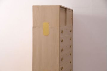 中古　国産　気品あふれる佇まいが魅力の総桐箪笥(並厚、桐たんす)(衣装箪笥、和タンス、引き出し、桐たんす)(R-050400)