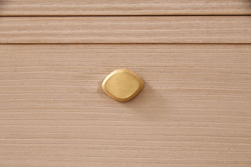 中古　国産　気品あふれる佇まいが魅力の総桐箪笥(並厚、桐たんす)(衣装箪笥、和タンス、引き出し、桐たんす)(R-050400)