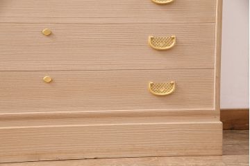 中古　国産　気品あふれる佇まいが魅力の総桐箪笥(並厚、桐たんす)(衣装箪笥、和タンス、引き出し、桐たんす)(R-050400)