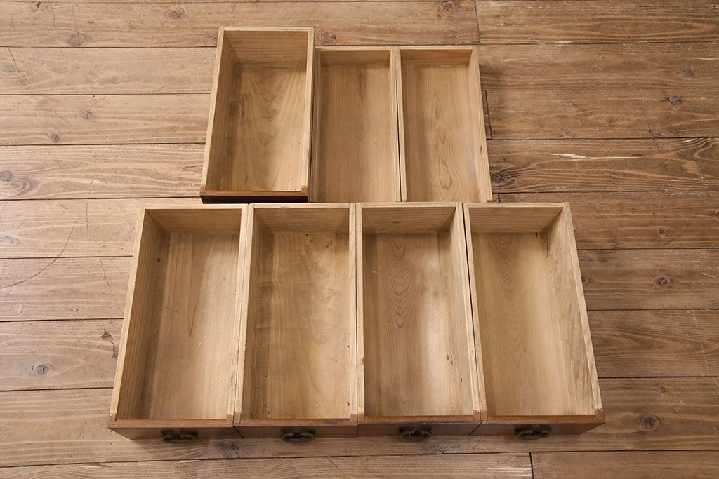 和製アンティーク　上手物!堂々とした存在感を放つ、珍しい五尺サイズの水屋箪笥(収納棚、戸棚、重ね箪笥、食器棚)(R-050403)